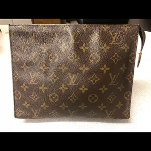 ❤️LOUIS Vuitton Toiletry Pouch 26❤️